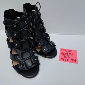 New Torrid cage lace-up stacked sandals